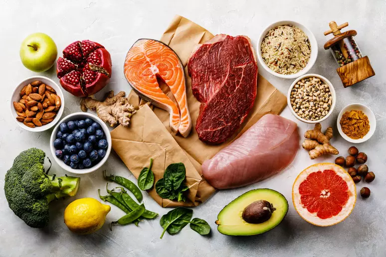 Como o corpo absorve nutrientes: do prato ao músculo